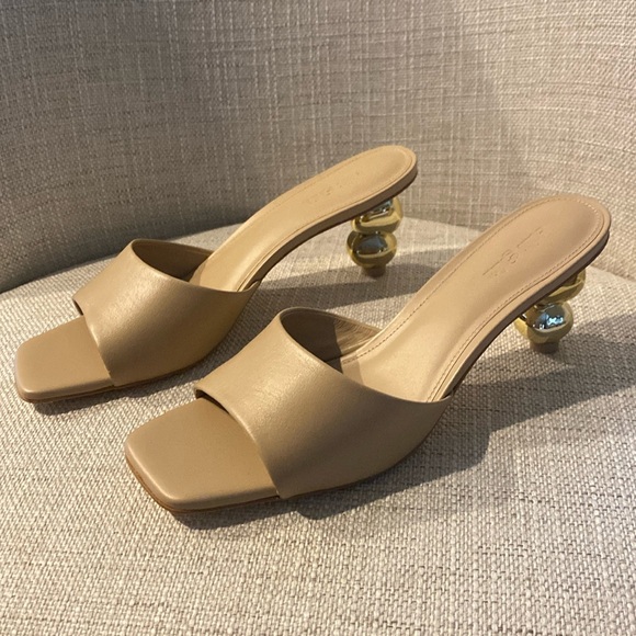 Cult Gaia Gigi Nude Slide Sandals - Picture 1 of 13